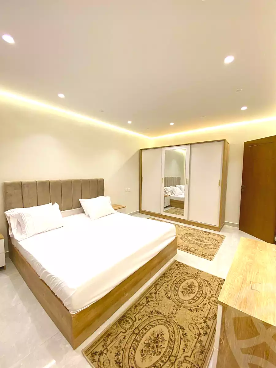 https://aqarmap.com.eg/en/listing/7019456-for-rent-cairo-new-cairo-compounds-el-mostashareen-compound