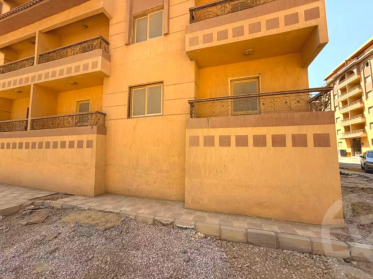 https://aqarmap.com.eg/en/listing/7112756-for-sale-cairo-new-cairo-compounds-bankers-compound