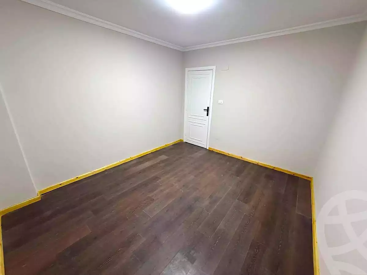 https://aqarmap.com.eg/ar/listing/7113510-for-sale-cairo-helwan-helwan-el-sharkeya-khesro-basha-st