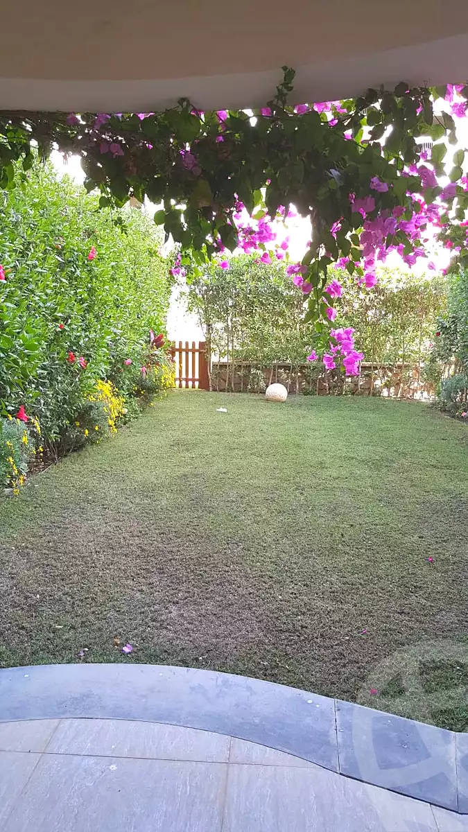 https://aqarmap.com.eg/ar/listing/7113773-for-rent-cairo-new-cairo-compounds-mountain-view-hyde-park