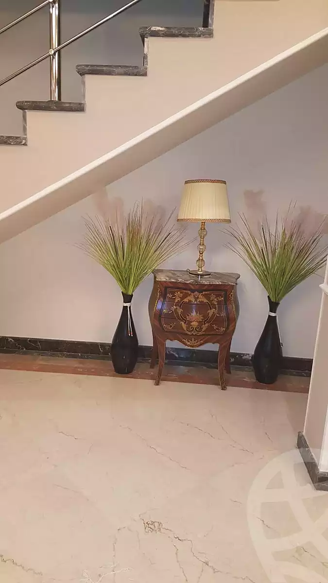 https://aqarmap.com.eg/ar/listing/7113773-for-rent-cairo-new-cairo-compounds-mountain-view-hyde-park
