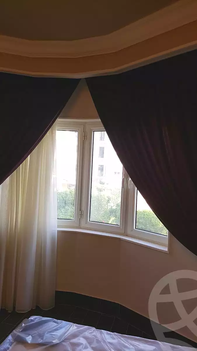 https://aqarmap.com.eg/ar/listing/7113773-for-rent-cairo-new-cairo-compounds-mountain-view-hyde-park