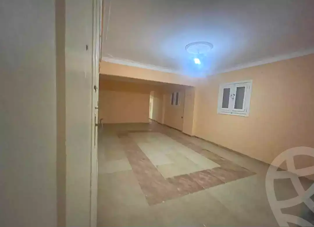 https://aqarmap.com.eg/en/listing/7113934-for-rent-alexandria-ganaklis-shr-mrtdy-bsh
