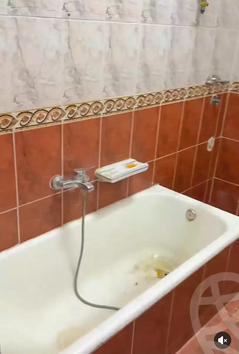 https://aqarmap.com.eg/ar/listing/7114220-for-sale-cairo-shoubra-rod-el-farag-al-barad-st