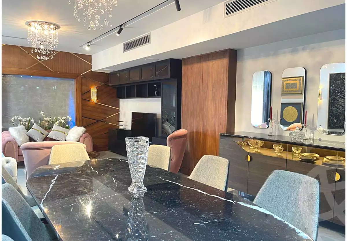 https://aqarmap.com.eg/ar/listing/7114781-for-sale-cairo-new-cairo-compounds-hyde-park-centre-ville-hyde-park