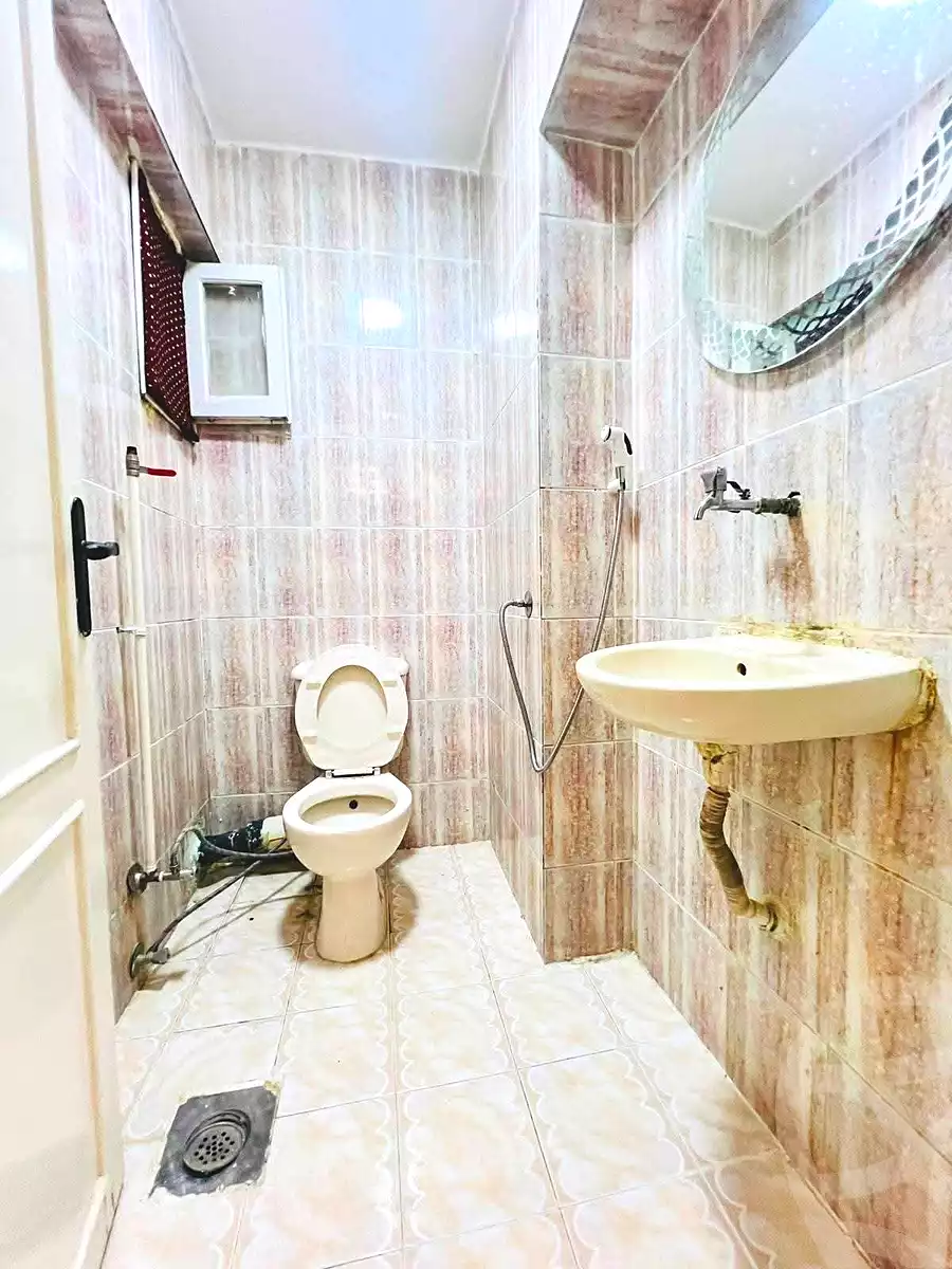 https://aqarmap.com.eg/en/listing/7114800-for-sale-alexandria-al-agamy-shataa-el-nakheel