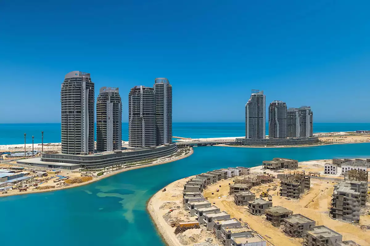 https://aqarmap.com.eg/ar/listing/7114774-for-sale-north-coast-new-alamein-mntj-t-l-lmyn-ljdyd-beachfront-tower-city-edge
