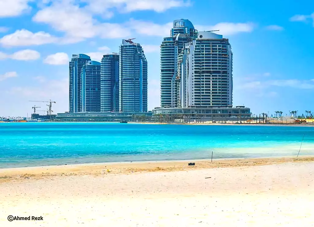 https://aqarmap.com.eg/ar/listing/7114919-for-sale-north-coast-new-alamein-mntj-t-l-lmyn-ljdyd-beachfront-tower-city-edge