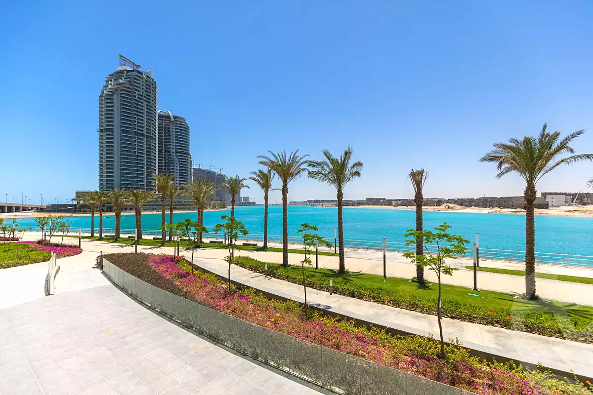 https://aqarmap.com.eg/ar/listing/7114930-for-sale-north-coast-new-alamein-mntj-t-l-lmyn-ljdyd-beachfront-tower-city-edge