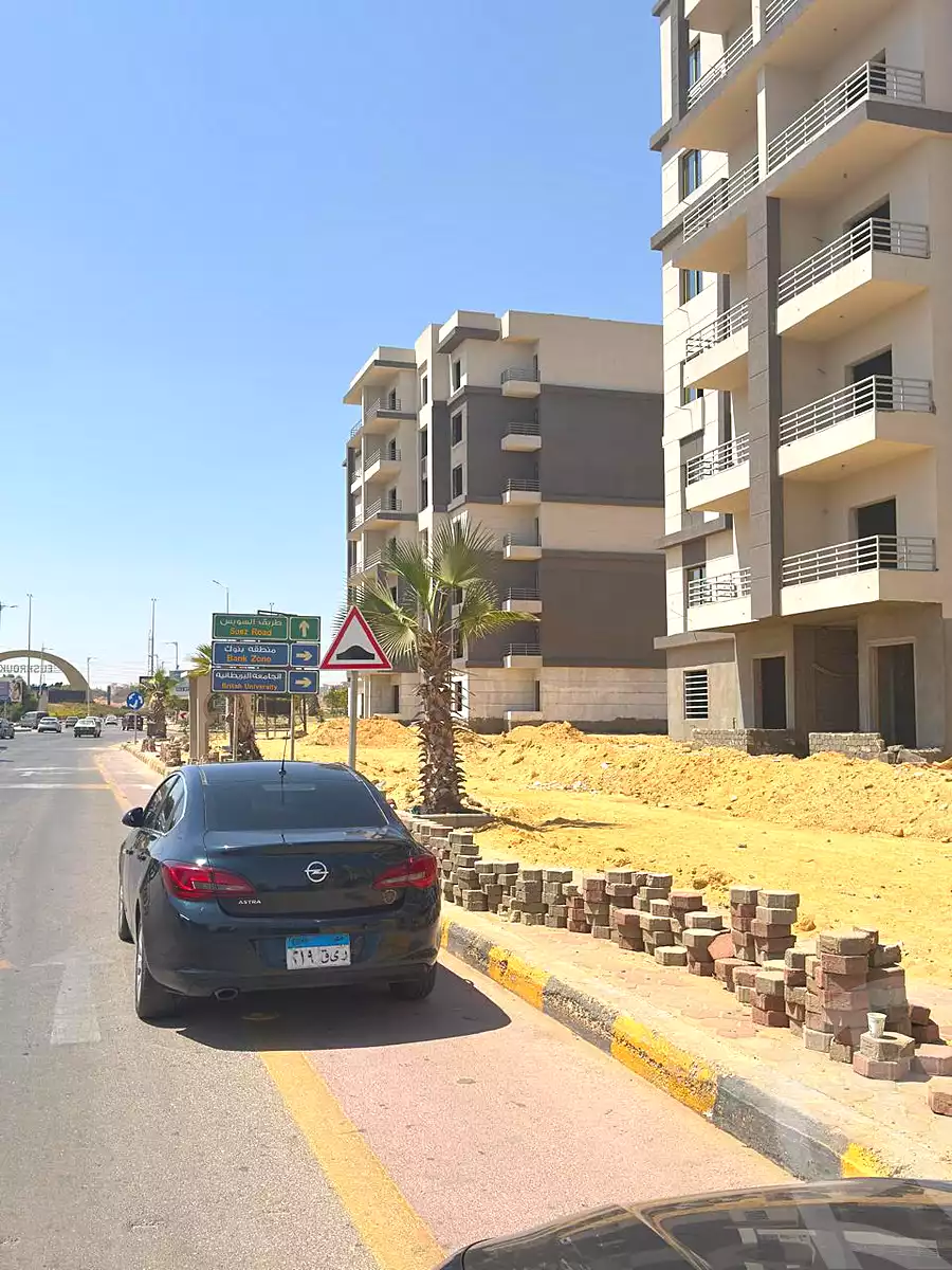 https://aqarmap.com.eg/ar/listing/7115530-for-sale-cairo-el-shorouk-compounds-mayan-compound-stm