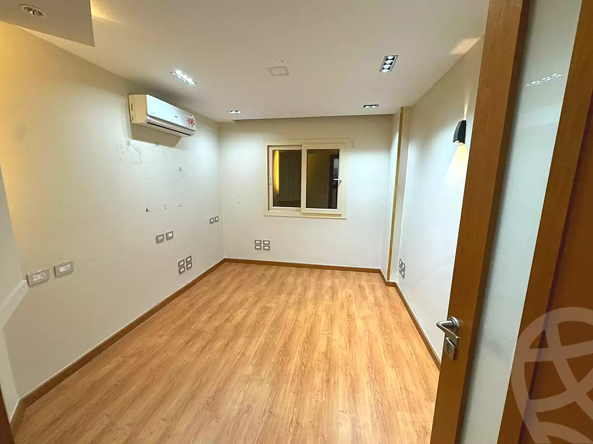 https://aqarmap.com.eg/ar/listing/7115664-for-sale-cairo-new-cairo-ganob-el-akadamiya-south-academy-z