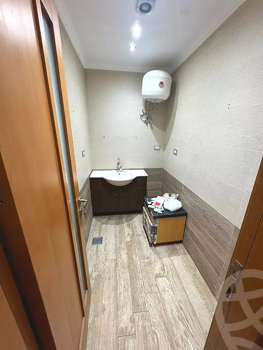 https://aqarmap.com.eg/ar/listing/7115664-for-sale-cairo-new-cairo-ganob-el-akadamiya-south-academy-z
