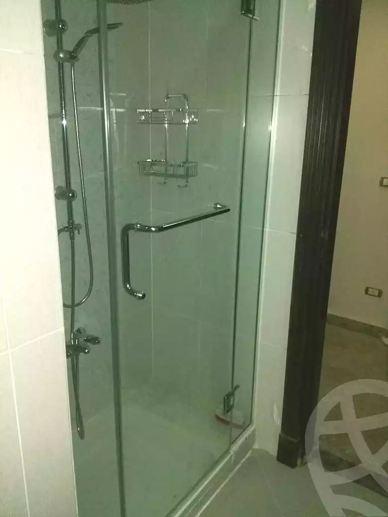 https://aqarmap.com.eg/ar/listing/7115835-for-sale-cairo-new-cairo-ganob-el-akadamiya-south-academy-d-khaled-ibn-el-waleed-st