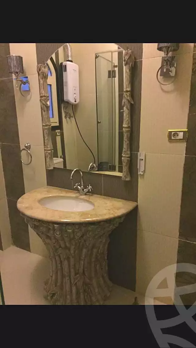 https://aqarmap.com.eg/ar/listing/7115835-for-sale-cairo-new-cairo-ganob-el-akadamiya-south-academy-d-khaled-ibn-el-waleed-st
