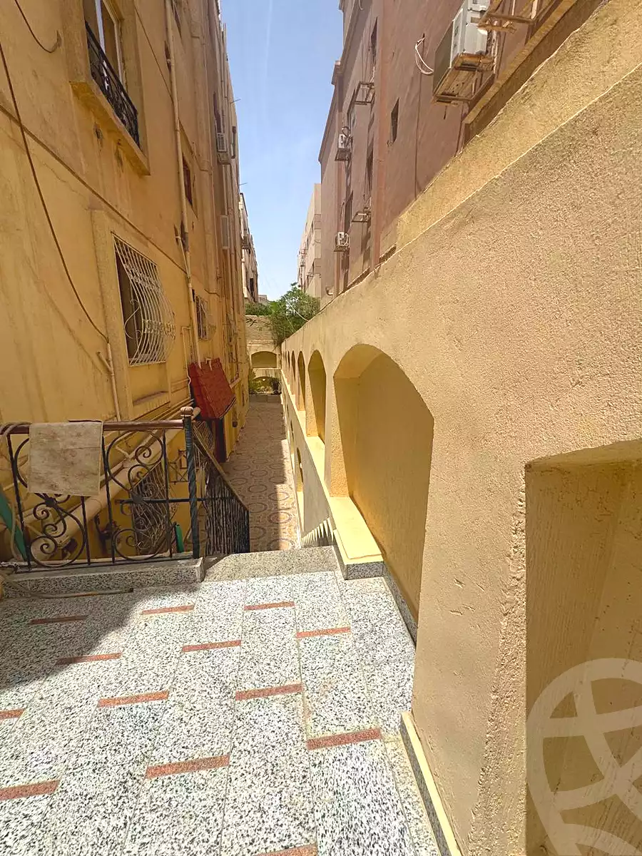 https://aqarmap.com.eg/ar/listing/7115856-for-sale-cairo-new-cairo-ganob-el-akadamiya-south-academy-h-amr-ibn-el-ass-st