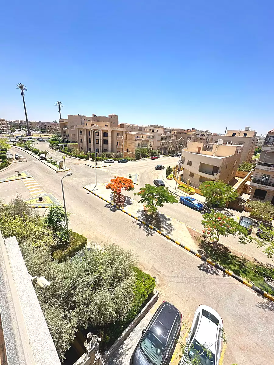 https://aqarmap.com.eg/ar/listing/7115895-for-sale-cairo-new-cairo-ganob-el-akadamiya-south-academy-d-khaled-ibn-el-waleed-st