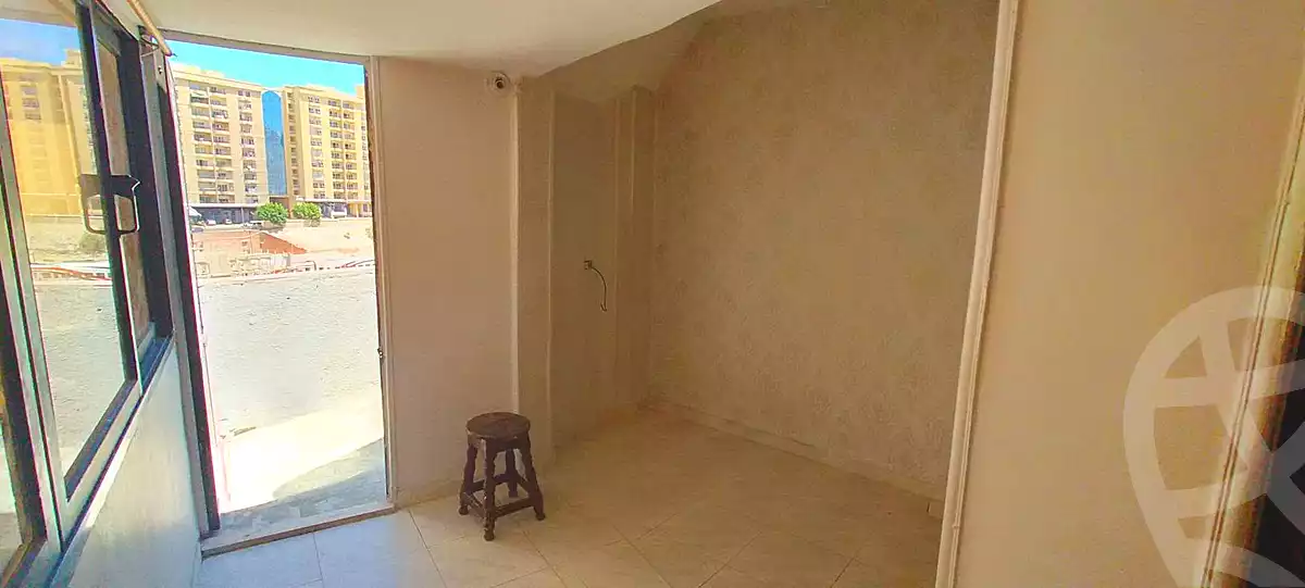 https://aqarmap.com.eg/ar/listing/7116083-for-rent-alexandria-moharram-bey-el-fardous-st