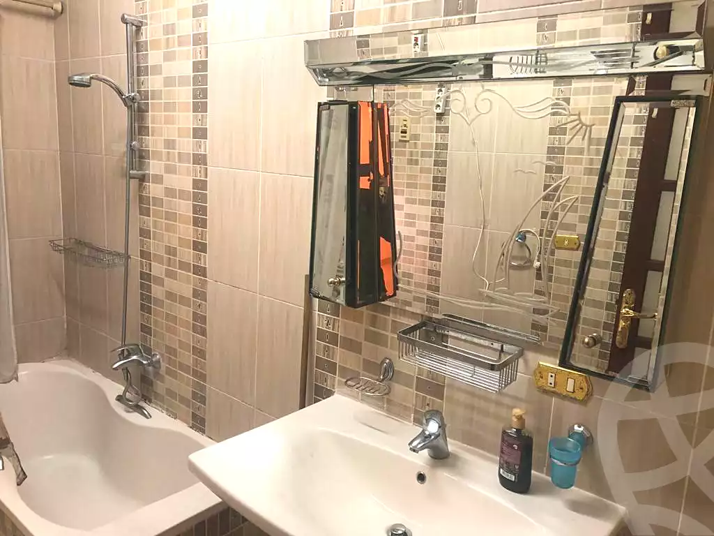 https://aqarmap.com.eg/ar/listing/7116800-for-sale-cairo-new-cairo-el-ahyaa-second-neighborhood-street-14