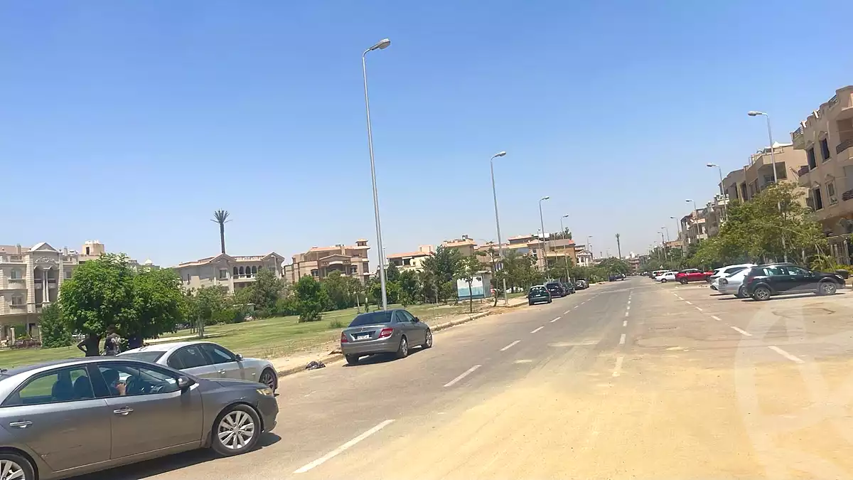https://aqarmap.com.eg/ar/listing/7117063-for-sale-cairo-new-cairo-ganob-el-akadamiya-south-academy-a-moaz-ibn-gabal-st