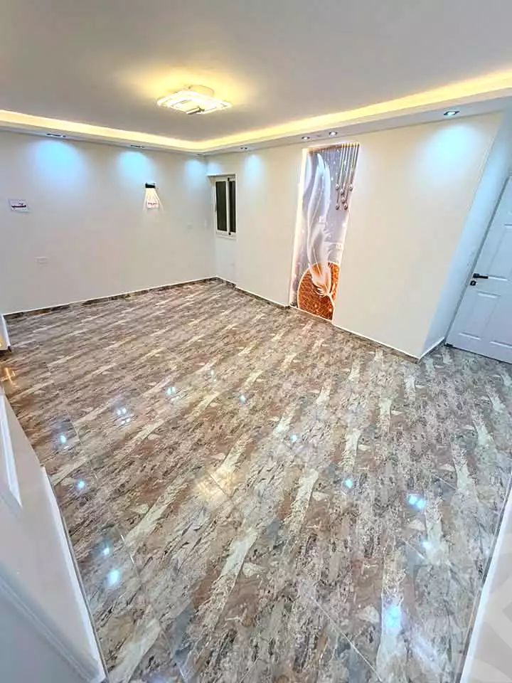 https://aqarmap.com.eg/ar/listing/7117143-for-sale-alexandria-sydy-bshr-sydy-bshr-bhry-shr-mhmwd-l-yswy