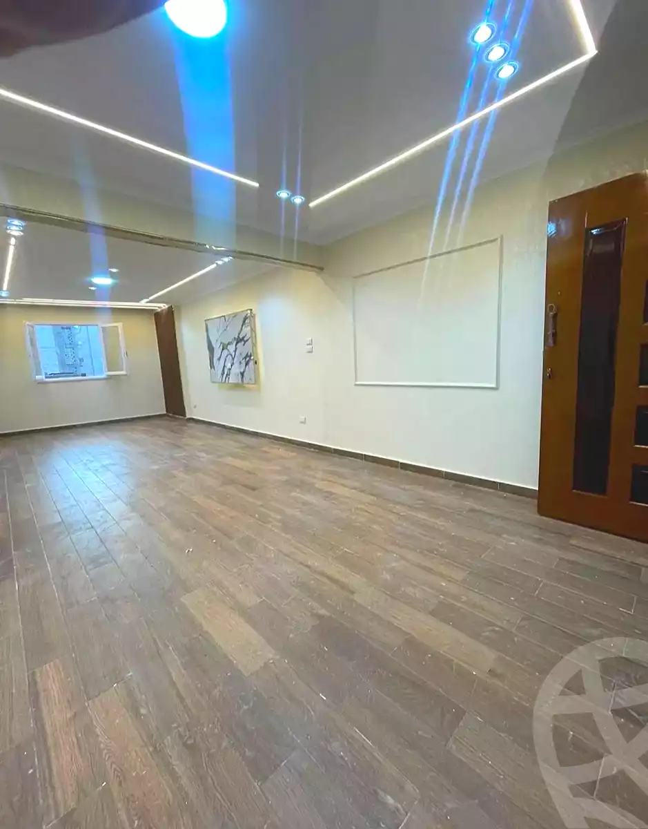 https://aqarmap.com.eg/en/listing/7117355-for-sale-alexandria-miami-el-sebaey-st