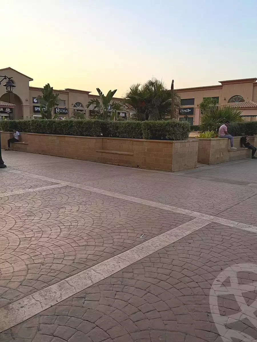 https://aqarmap.com.eg/ar/listing/7117557-for-rent-cairo-new-cairo-lrhb-city-malls-and-markets