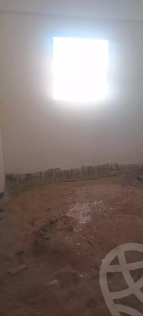https://aqarmap.com.eg/ar/listing/7117848-for-sale-alexandria-al-agamy-el-hanouvel