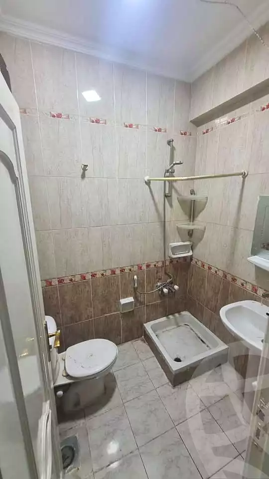 https://aqarmap.com.eg/ar/listing/7118715-for-rent-alexandria-lsywf-el-seyouf-qebly-adib-st