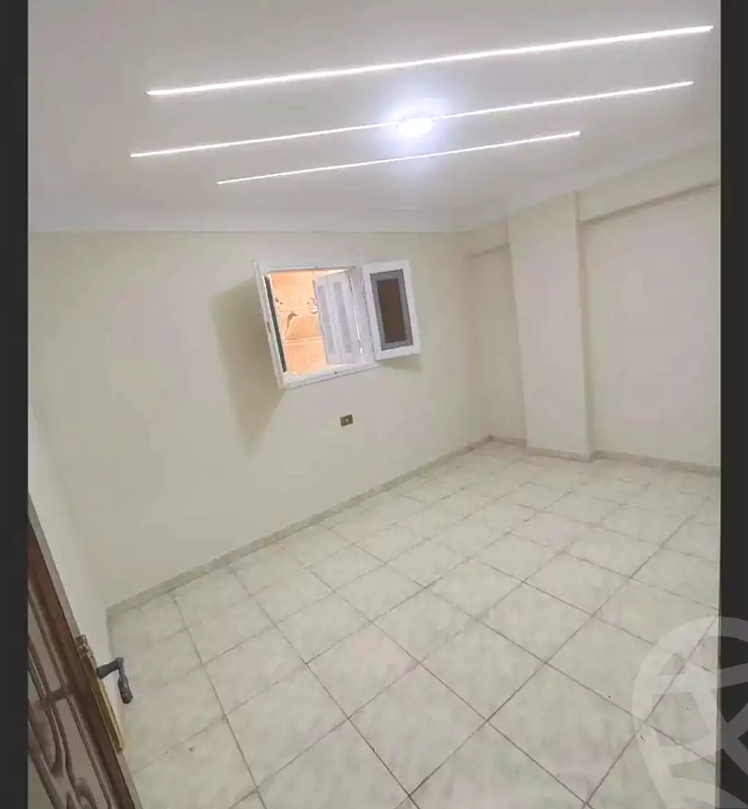 https://aqarmap.com.eg/en/listing/7119337-for-sale-alexandria-al-agamy-el-hanouvel-el-shaheed-ahmed-hamdy-st