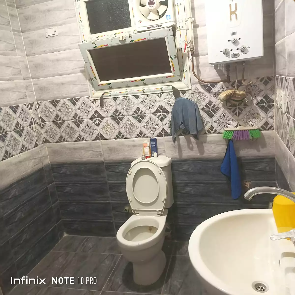 https://aqarmap.com.eg/en/listing/7119518-for-sale-cairo-helwan-hadayek-helwan-nile-corniche-st