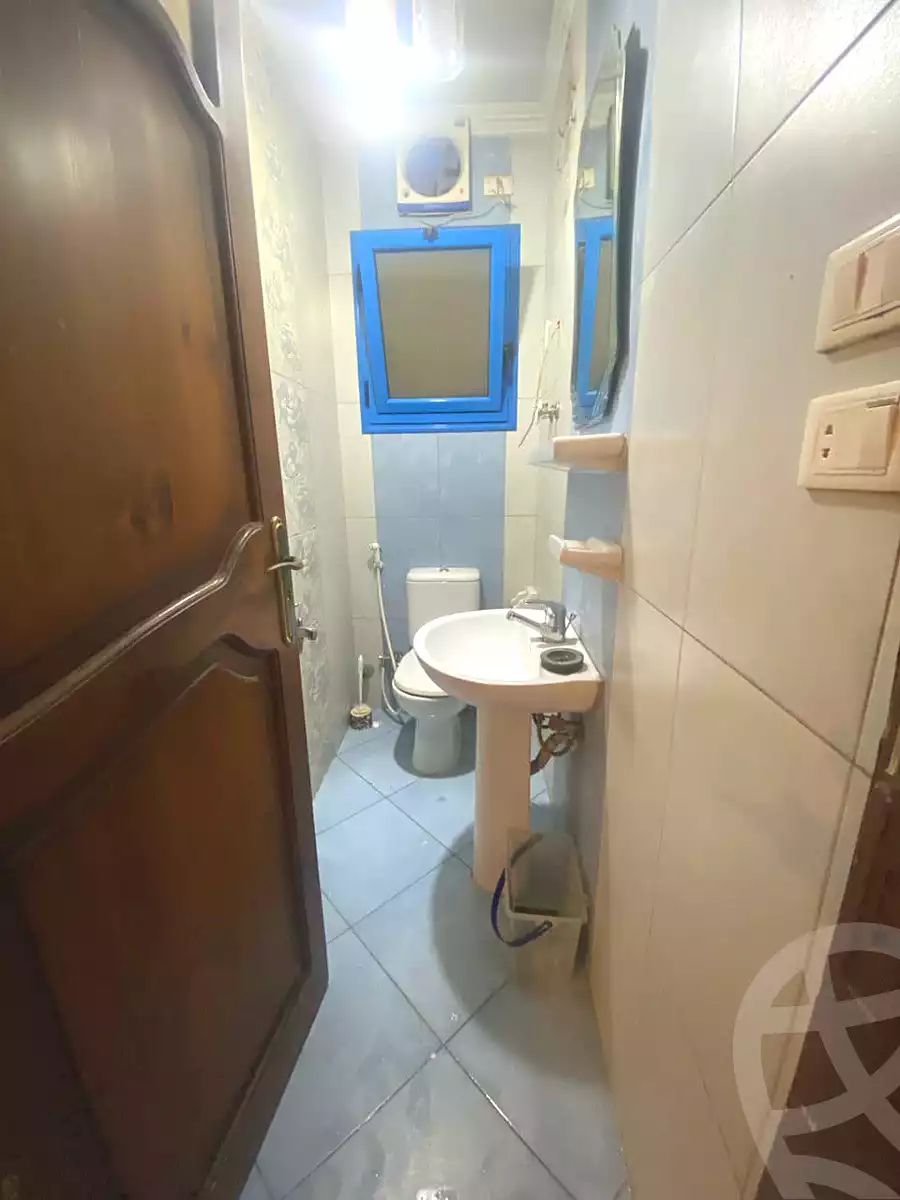 https://aqarmap.com.eg/ar/listing/7119845-for-rent-cairo-new-cairo-el-ahyaa-fifth-neighborhood-street-28