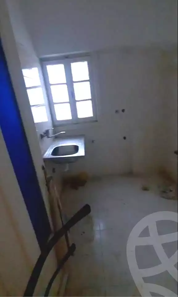 https://aqarmap.com.eg/en/listing/7119882-for-sale-alexandria-al-agamy-el-hanouvel
