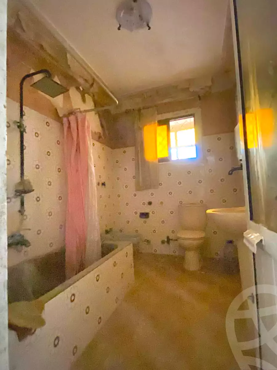 https://aqarmap.com.eg/ar/listing/7120264-for-sale-alexandria-al-agamy-lbytsh-shahr-al-assal-st