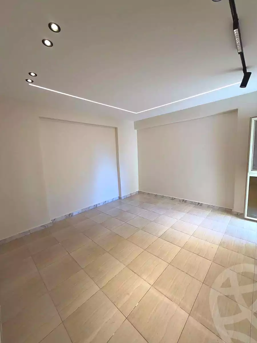 https://aqarmap.com.eg/ar/listing/7121023-for-sale-alexandria-al-agamy-lbytsh-bianchiii