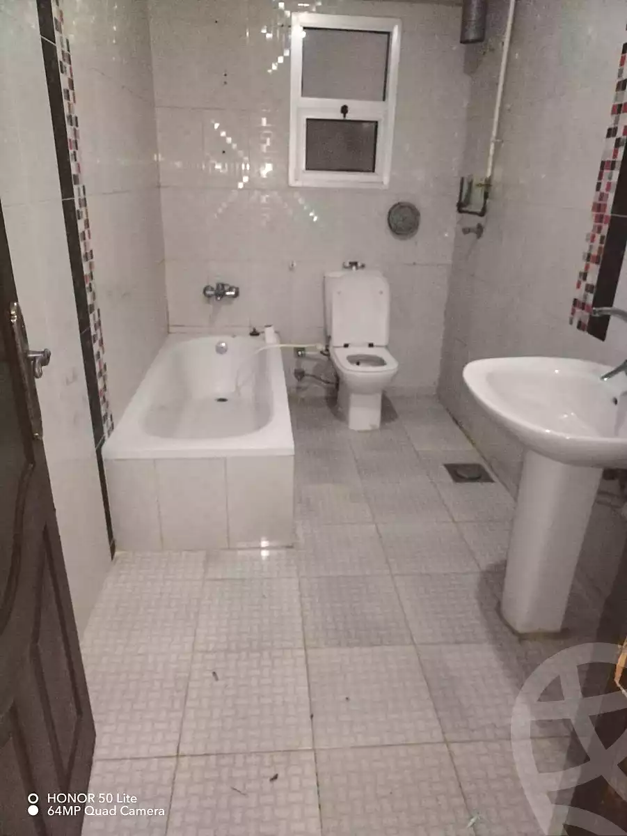 https://aqarmap.com.eg/en/listing/7121032-for-rent-alexandria-lauran-shaarawy-st