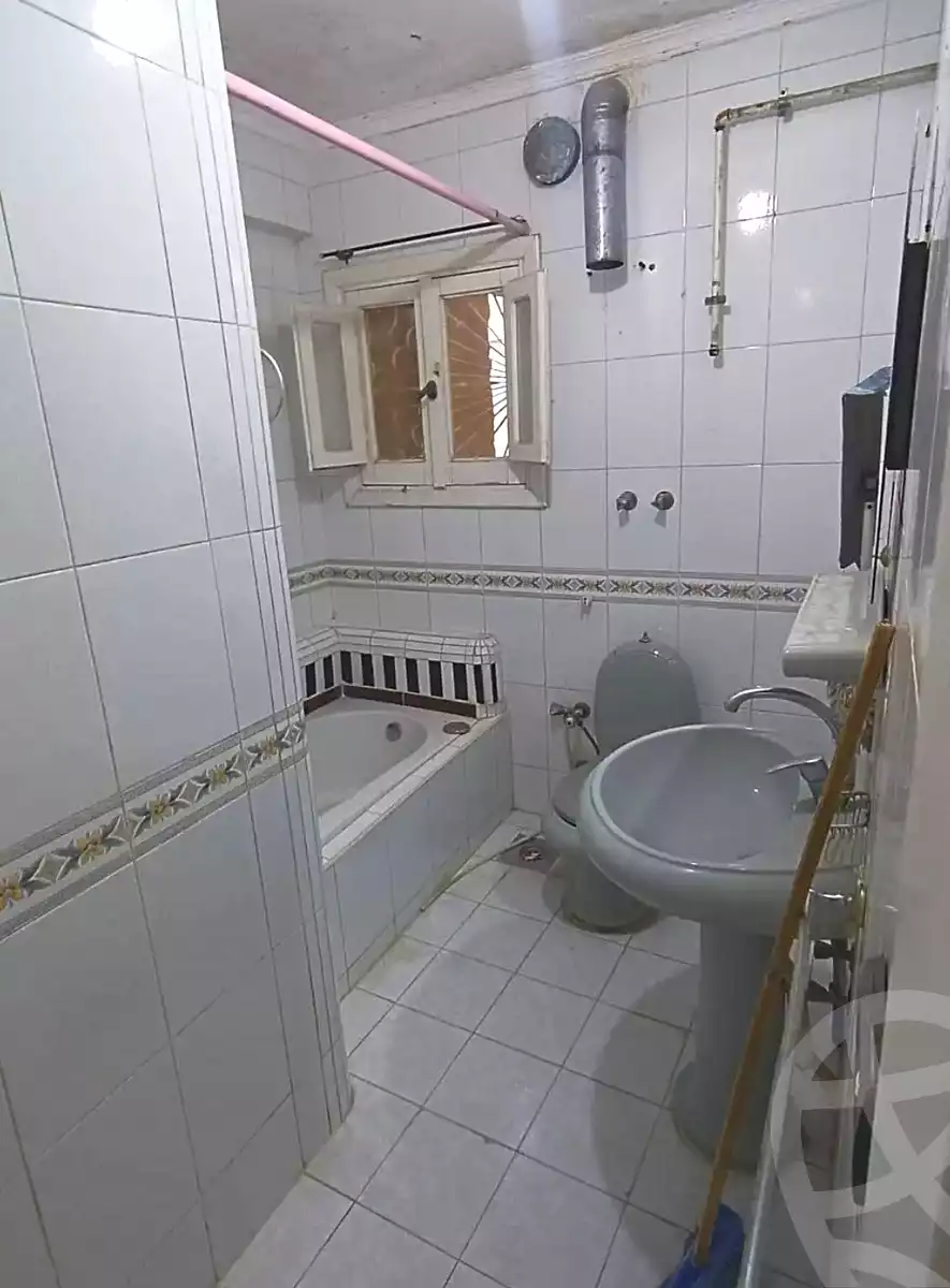 https://aqarmap.com.eg/en/listing/7121807-for-sale-alexandria-ganaklis