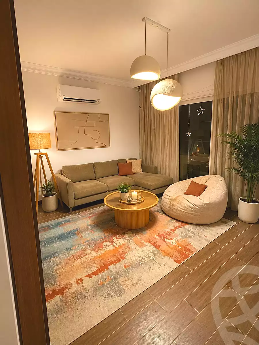 https://aqarmap.com.eg/ar/listing/7122265-for-sale-cairo-new-cairo-compounds-mountain-view-hyde-park