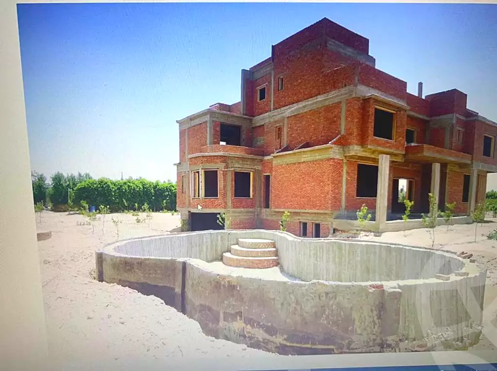 https://aqarmap.com.eg/en/listing/7122925-for-sale-cairo-el-sheikh-zayed-city-compounds-green-3