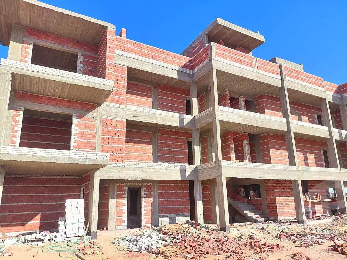 https://aqarmap.com.eg/ar/listing/7122779-for-sale-red-sea-hurghada-resorts-one-7-resort-ronberg