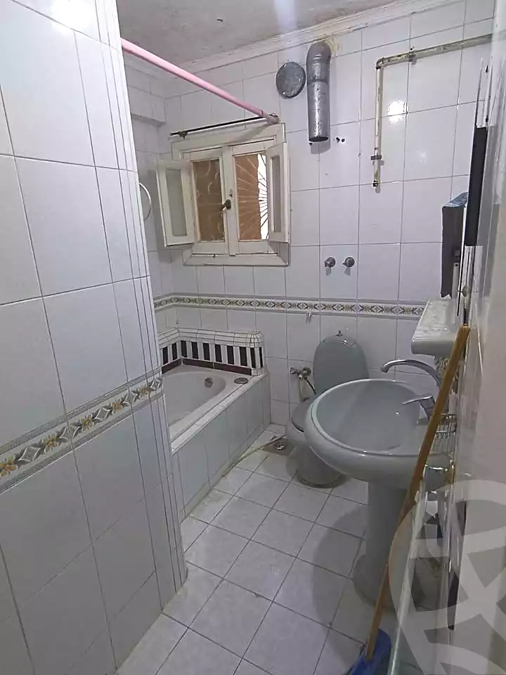 https://aqarmap.com.eg/ar/listing/7123040-for-sale-alexandria-ganaklis