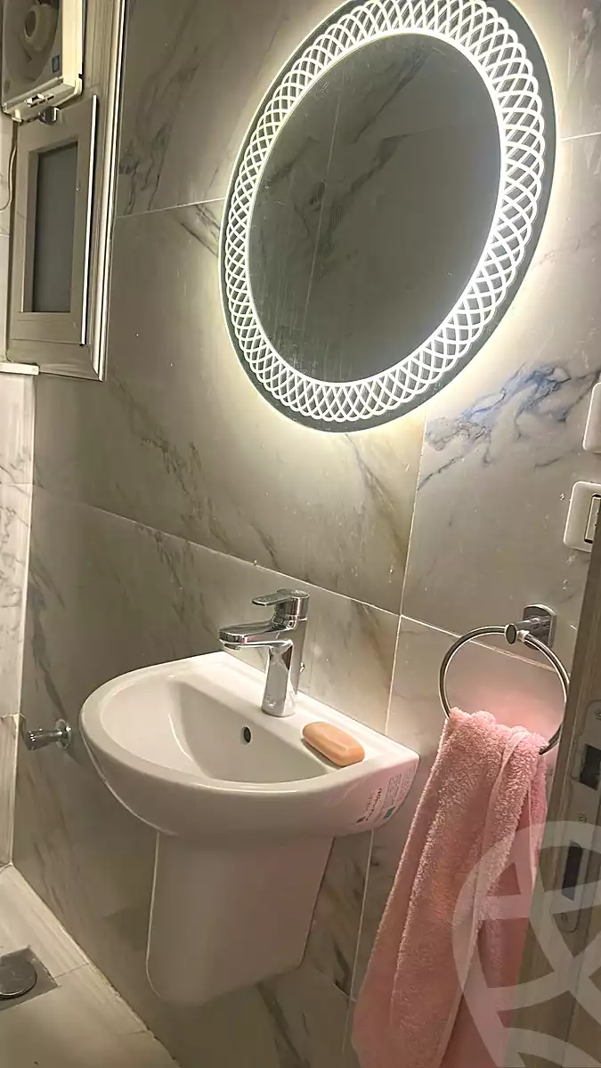 https://aqarmap.com.eg/en/listing/7123012-for-sale-cairo-el-sheikh-zayed-city-compounds-continental-residence