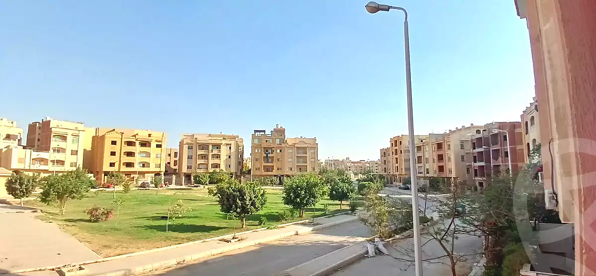 https://aqarmap.com.eg/ar/listing/7123109-for-sale-cairo-new-cairo-south-investors-mohammed-nagib-axis-st