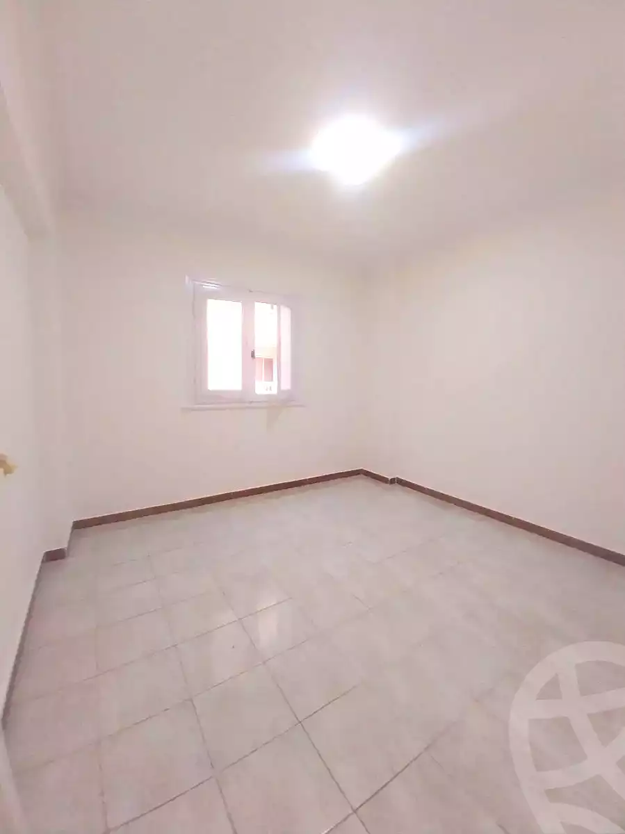 https://aqarmap.com.eg/ar/listing/7124043-for-sale-alexandria-al-agamy-shataa-el-nakheel