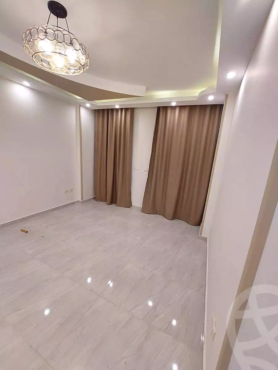 https://aqarmap.com.eg/ar/listing/7124312-for-sale-cairo-helwan-helwan-el-sharkeya-saleh-sobhy-st
