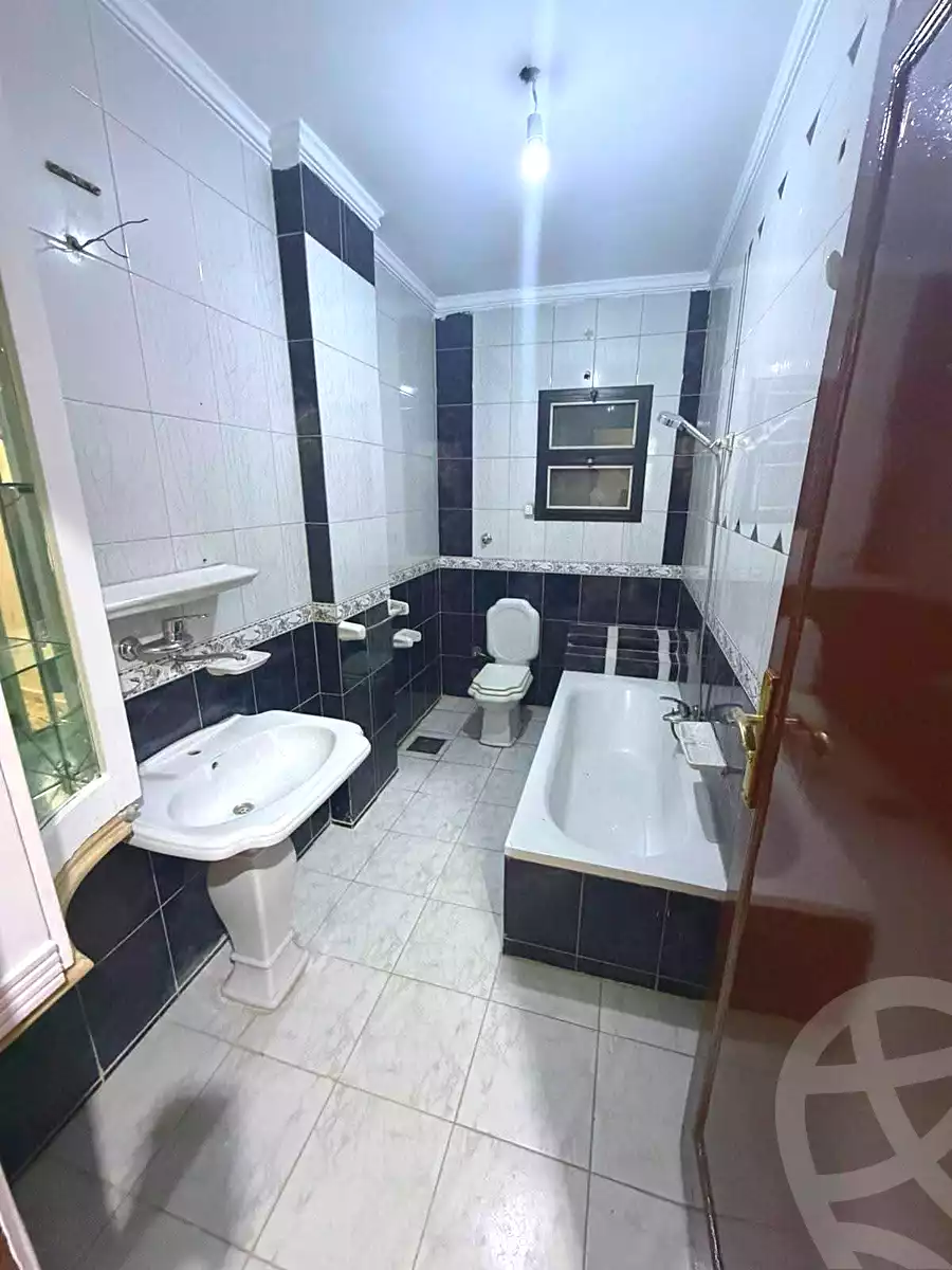 https://aqarmap.com.eg/ar/listing/7124413-for-sale-alexandria-lsywf-el-falki