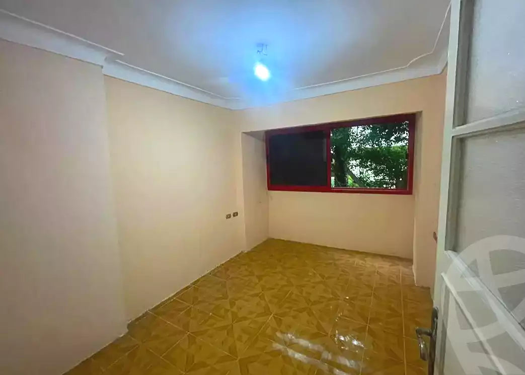 https://aqarmap.com.eg/en/listing/7125182-for-rent-alexandria-ganaklis-shr-mrtdy-bsh