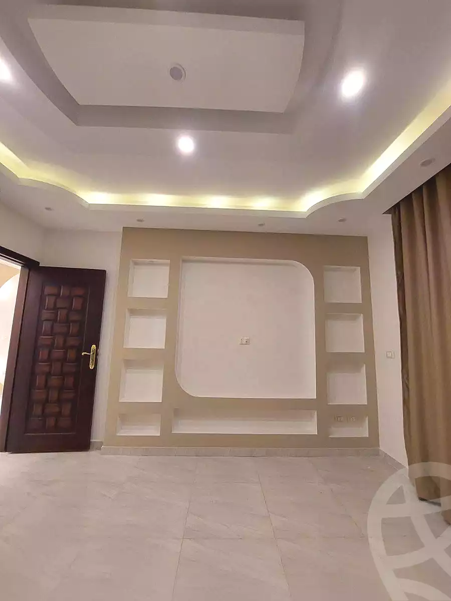https://aqarmap.com.eg/ar/listing/7125682-for-sale-cairo-helwan-helwan-el-sharkeya-saleh-sobhy-st