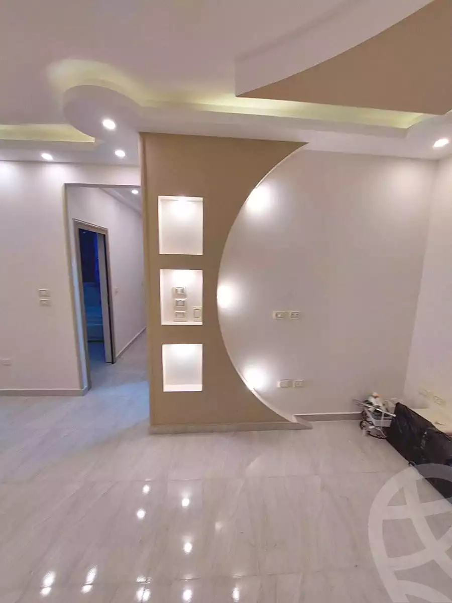 https://aqarmap.com.eg/ar/listing/7125682-for-sale-cairo-helwan-helwan-el-sharkeya-saleh-sobhy-st