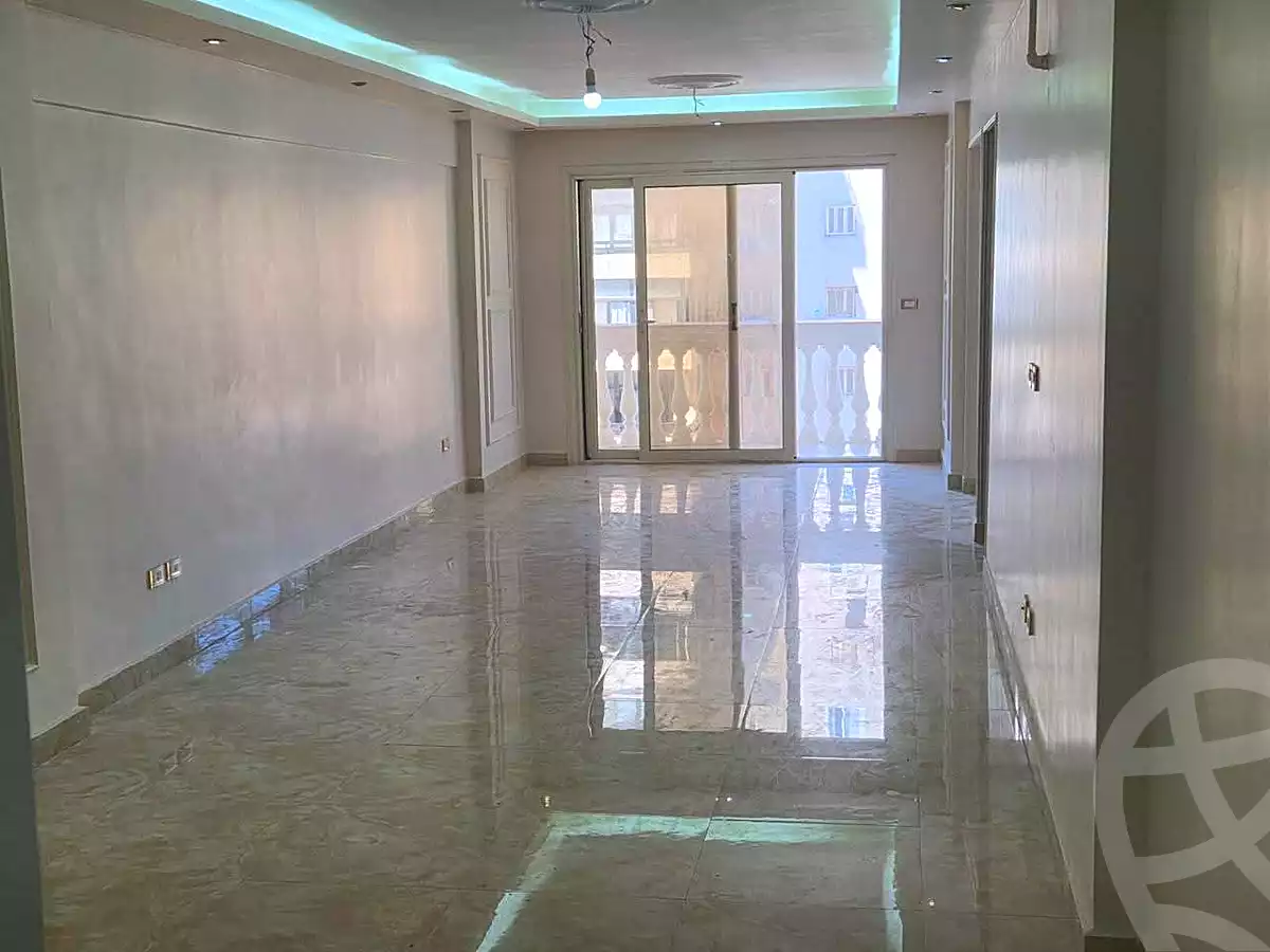 https://aqarmap.com.eg/ar/listing/7125925-for-rent-alexandria-ganaklis