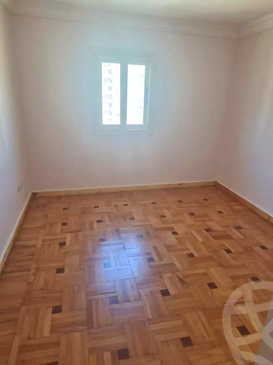 https://aqarmap.com.eg/ar/listing/7125925-for-rent-alexandria-ganaklis